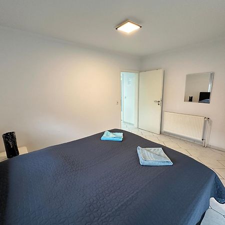 Ferienwohnung Am Hafen Ruestersiel Wilhelmshaven Exterior foto